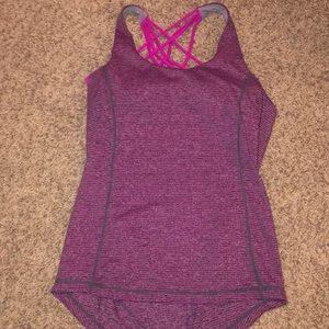 Lululemon athletic top with built in bra